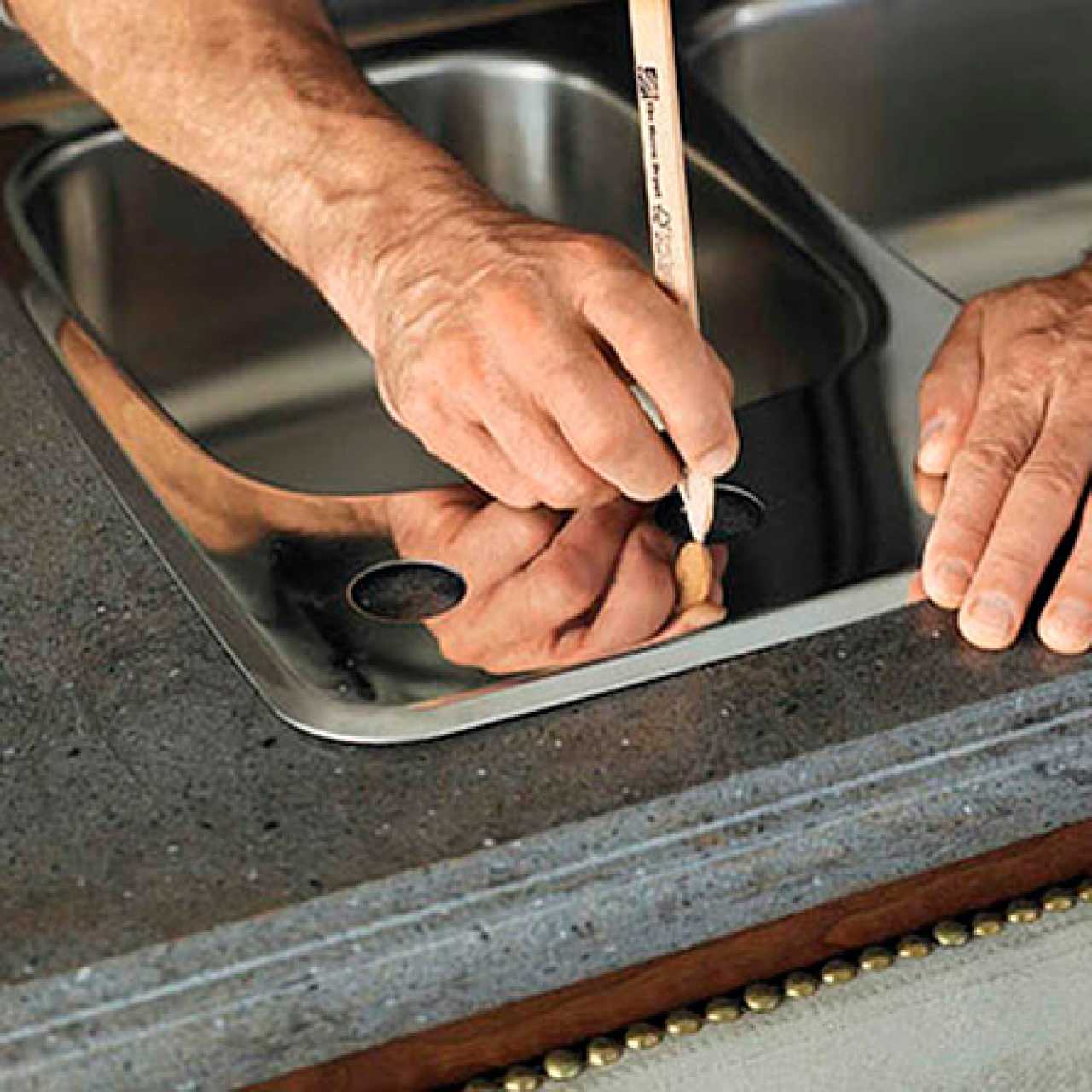 Как защитить столешницу от разбухания возле мойки на кухне: причины вздутия, чем обработать столешницу