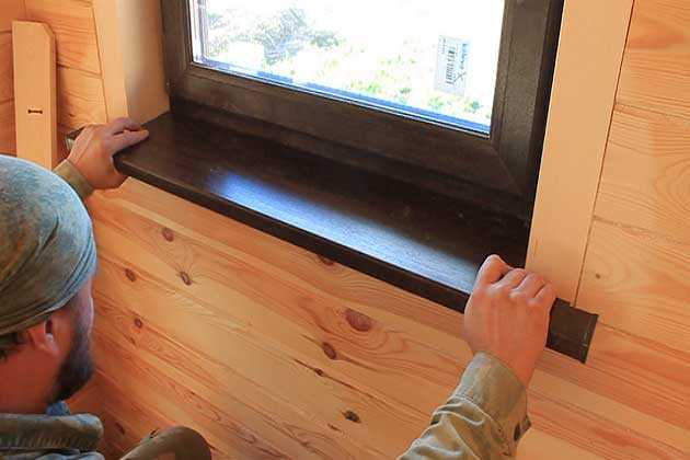 Установка пластикового подоконника в деревянном доме. отделка окон в деревянном доме: установка откосов и подоконников своими руками