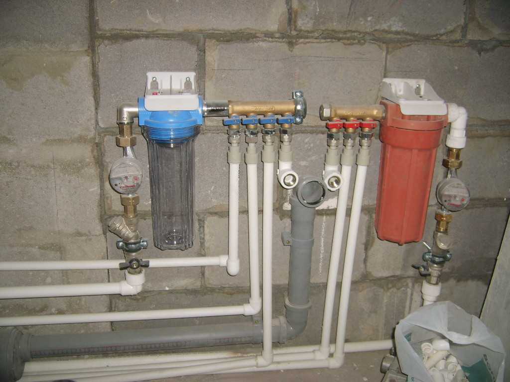 Типовые схемы водоснабжения квартиры — последовательная и коллекторная