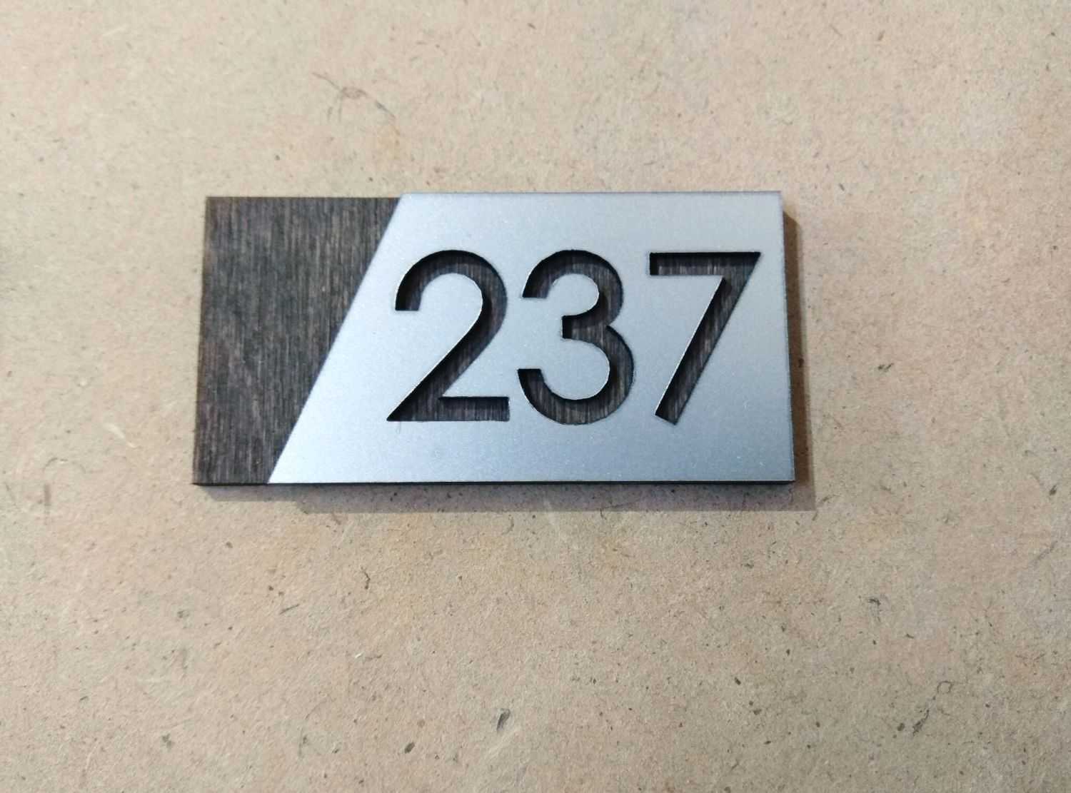 Дизайнерские номера на двери