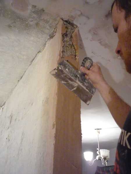 Как правильно работать шпателем при шпатлевке стен и потолка и обоев своими руками: советы по выравниванию стен- обзор +видео уроки