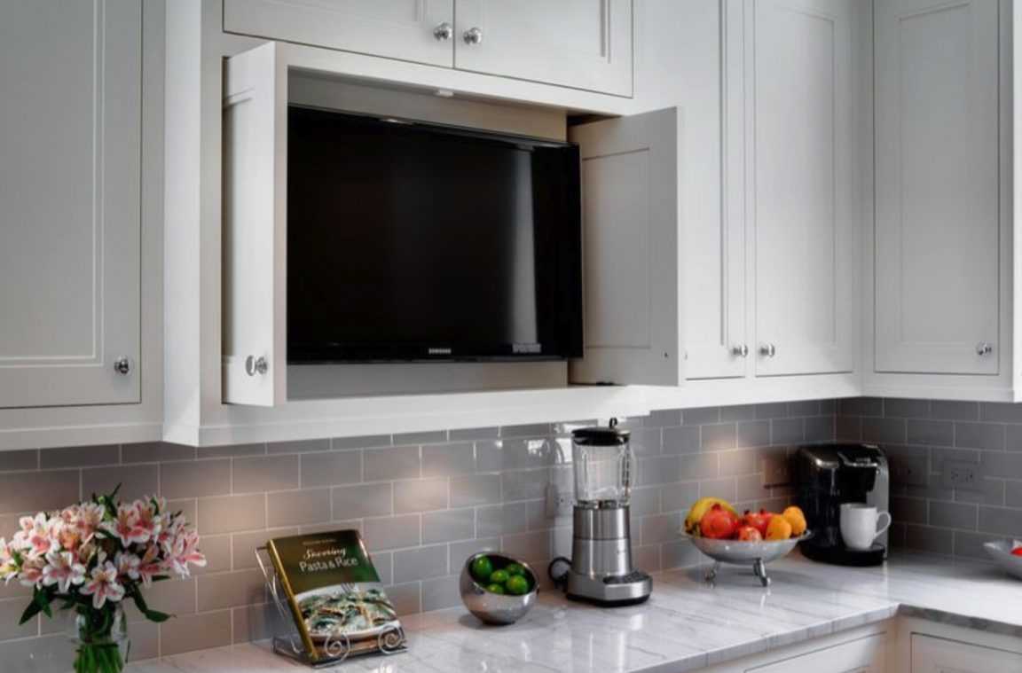 Как выбрать телевизор на кухню (42 фото): варианты размещения, обзор 5 популярных моделей