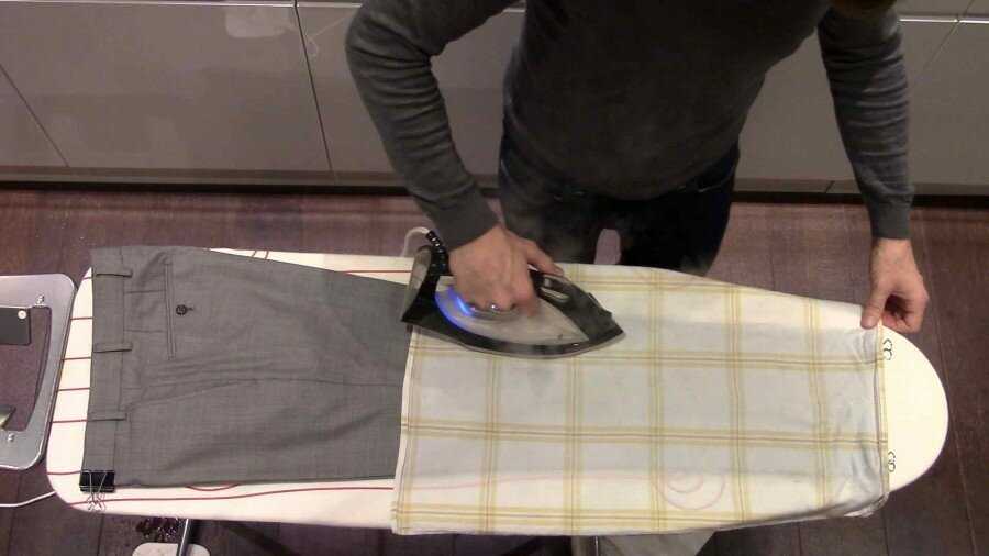 Гладим брюки со стрелками правильно: пошаговая инструкция