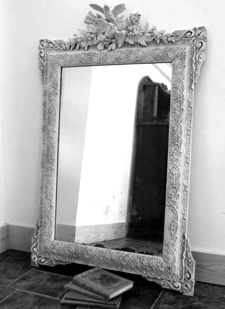 Как украсить зеркало своими руками, оригинальные и популярные способы декора - 38 фото