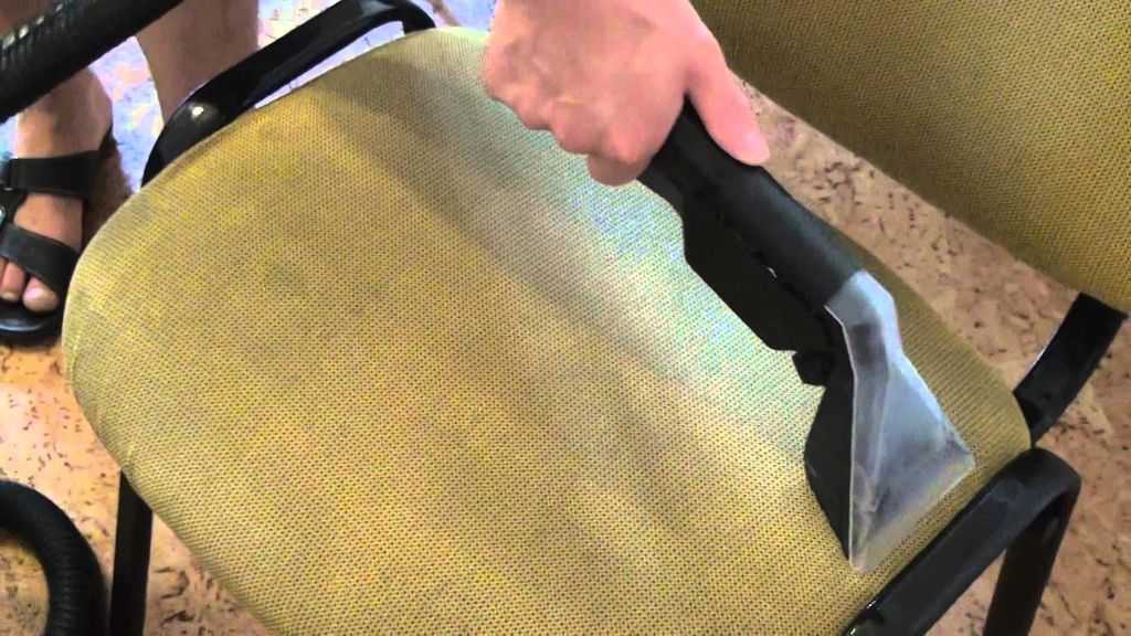 Как почистить стулья в домашних условиях: средства для чистки тканевой обивки стула