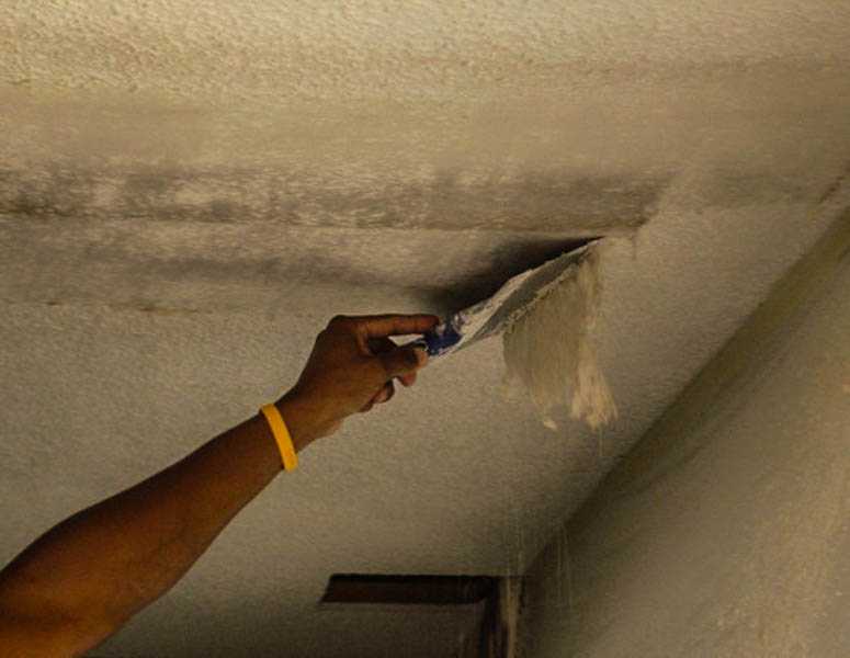 Как снять масляную краску с потолка качественно самому