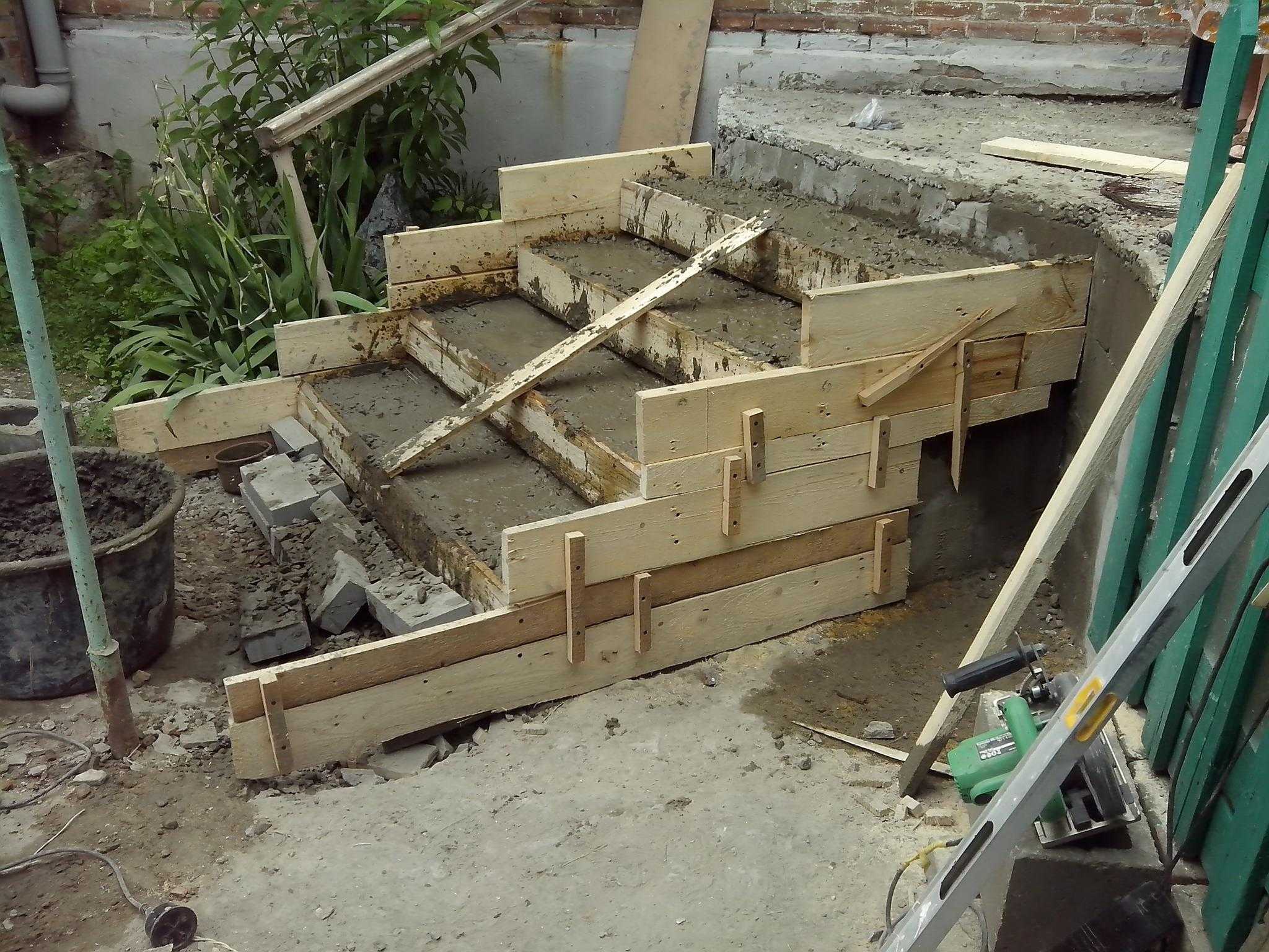 Крыльцо для частного дома из бетона: устройство, армирование и опалубка