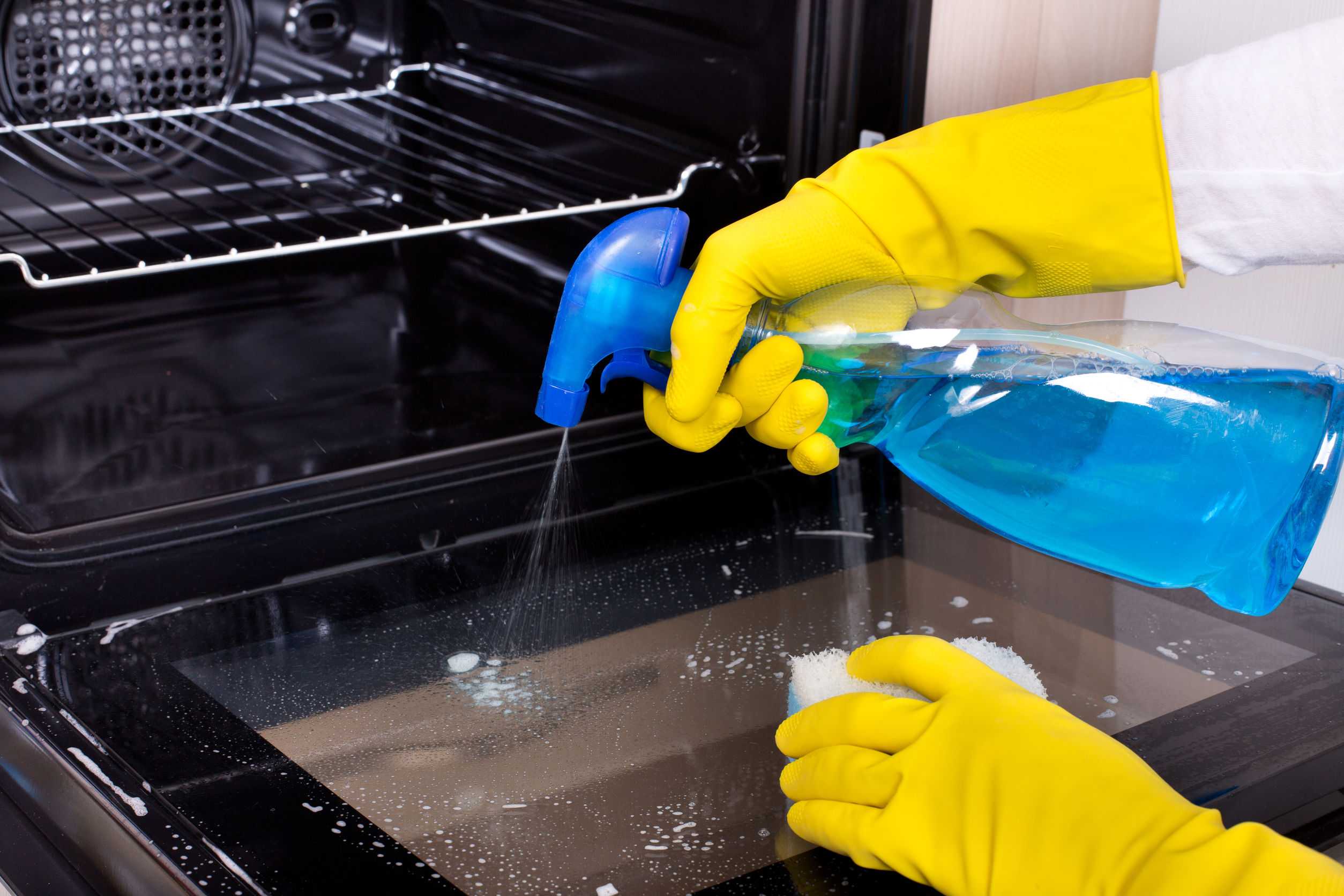 Как почистить духовку от жира и нагара в домашних условиях