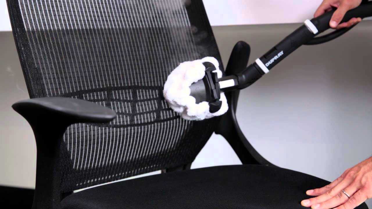 Как почистить кресло: способы чистки обивки из кожи, ткани и велюра