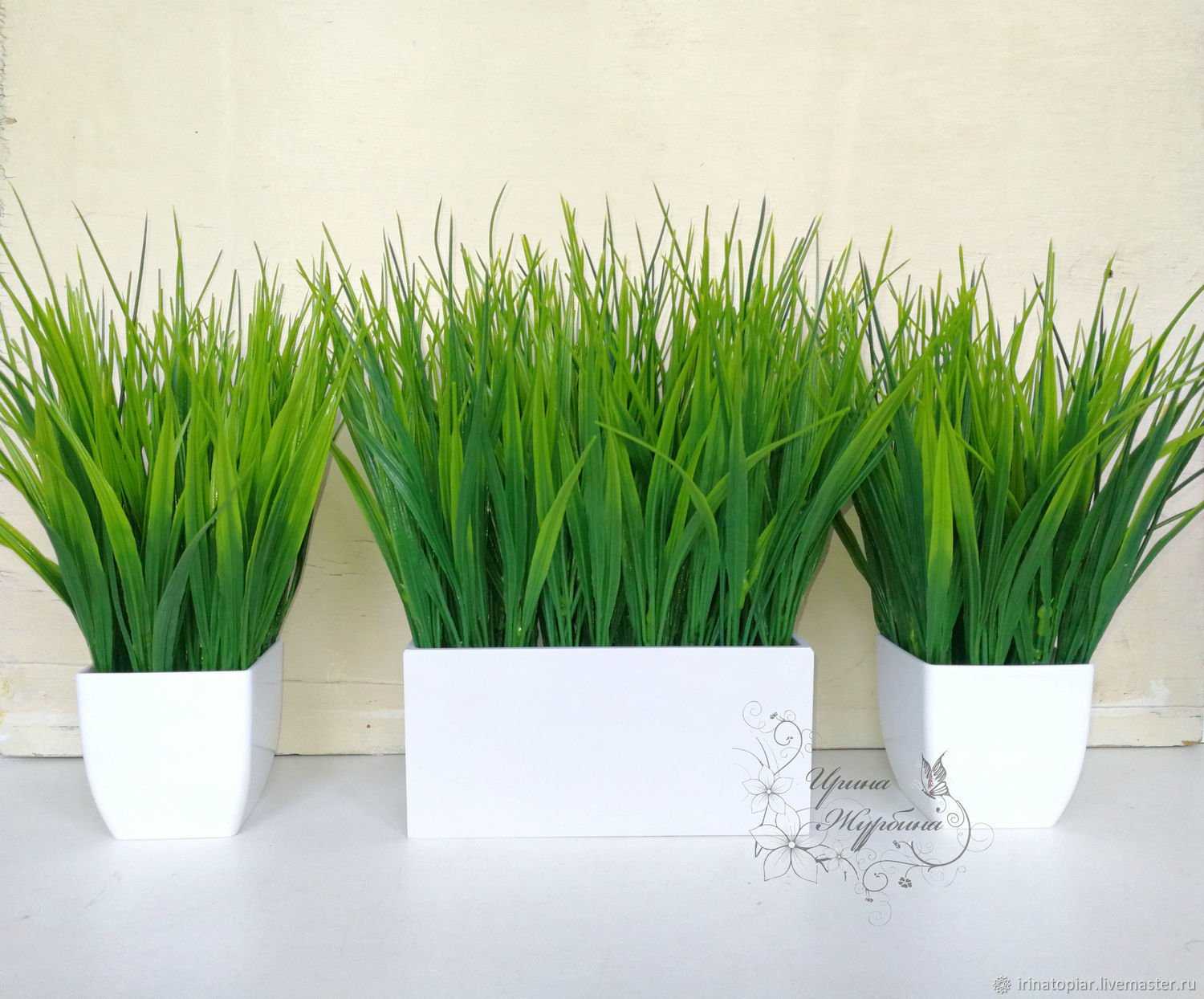 Как украсить помещение декоративной зеленью Особенности искусственной травы и возможности ее применения в интерьере