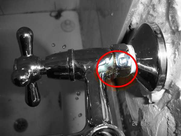 Как поменять смеситель в ванной своими руками: видео - как поменять кран в ванной комнате