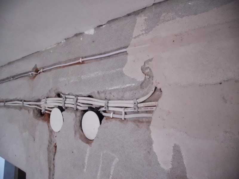 Штробление стен под трубы: как штробить, проштробить, штроба под трубы в ванной