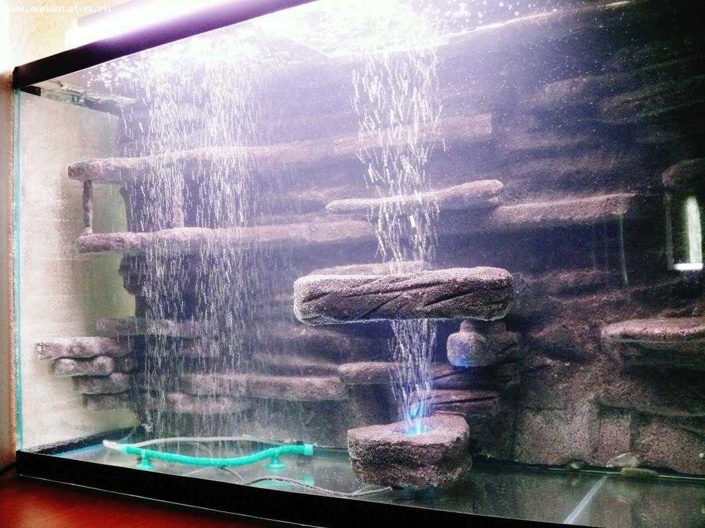Декоративный аквариум: как украсить, декорации своими руками