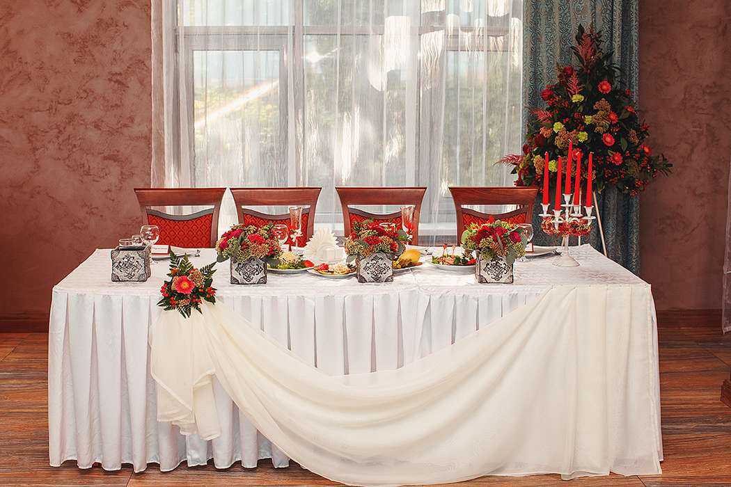 Стильный свадебный зал: варианты торжественного оформления